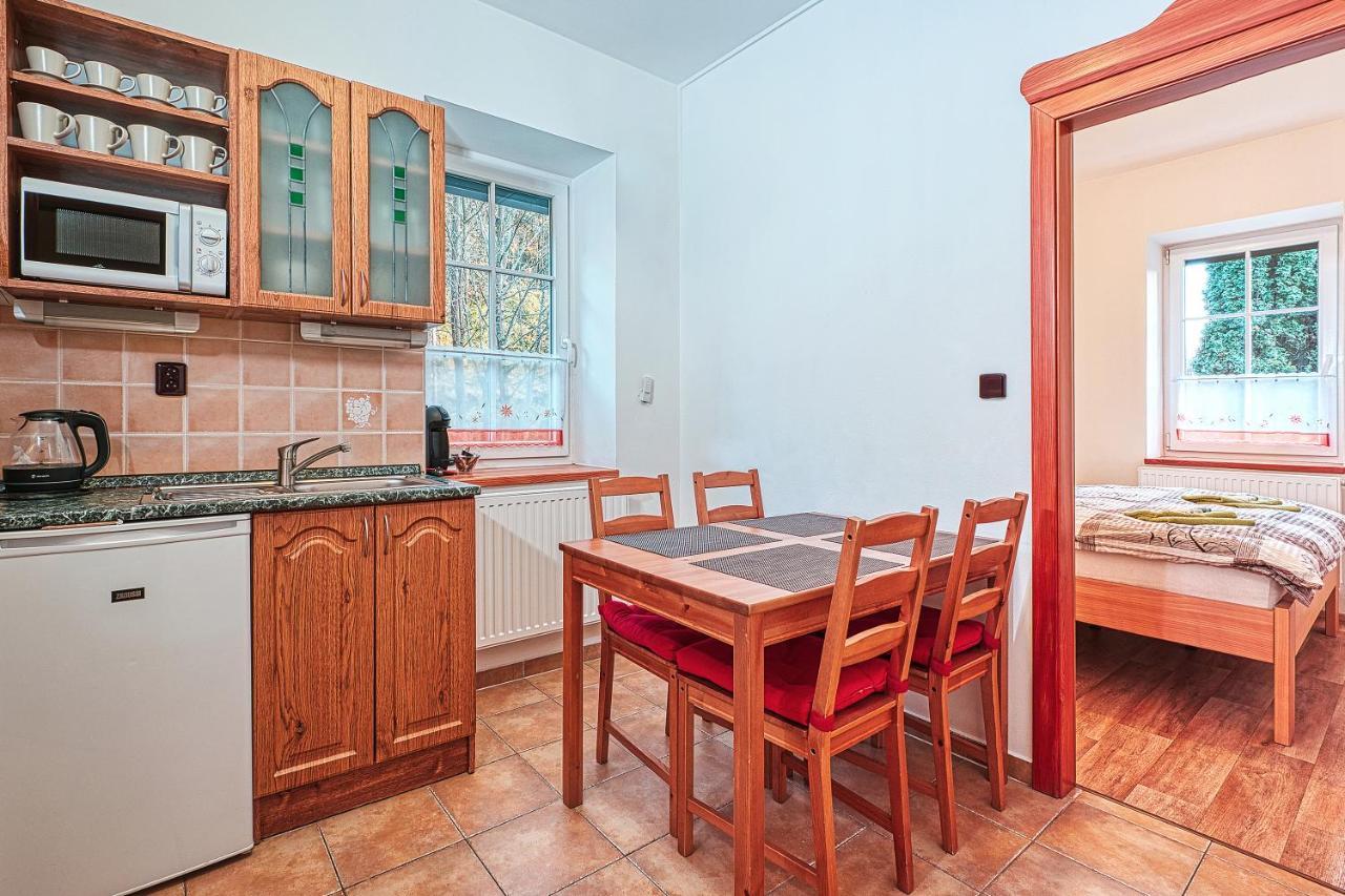 Apartments White - Hill Černý Dŭl Eksteriør billede
